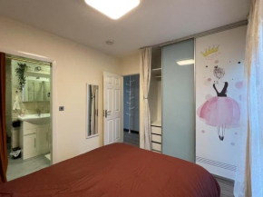Manchester City Flat with Free Secure Parking